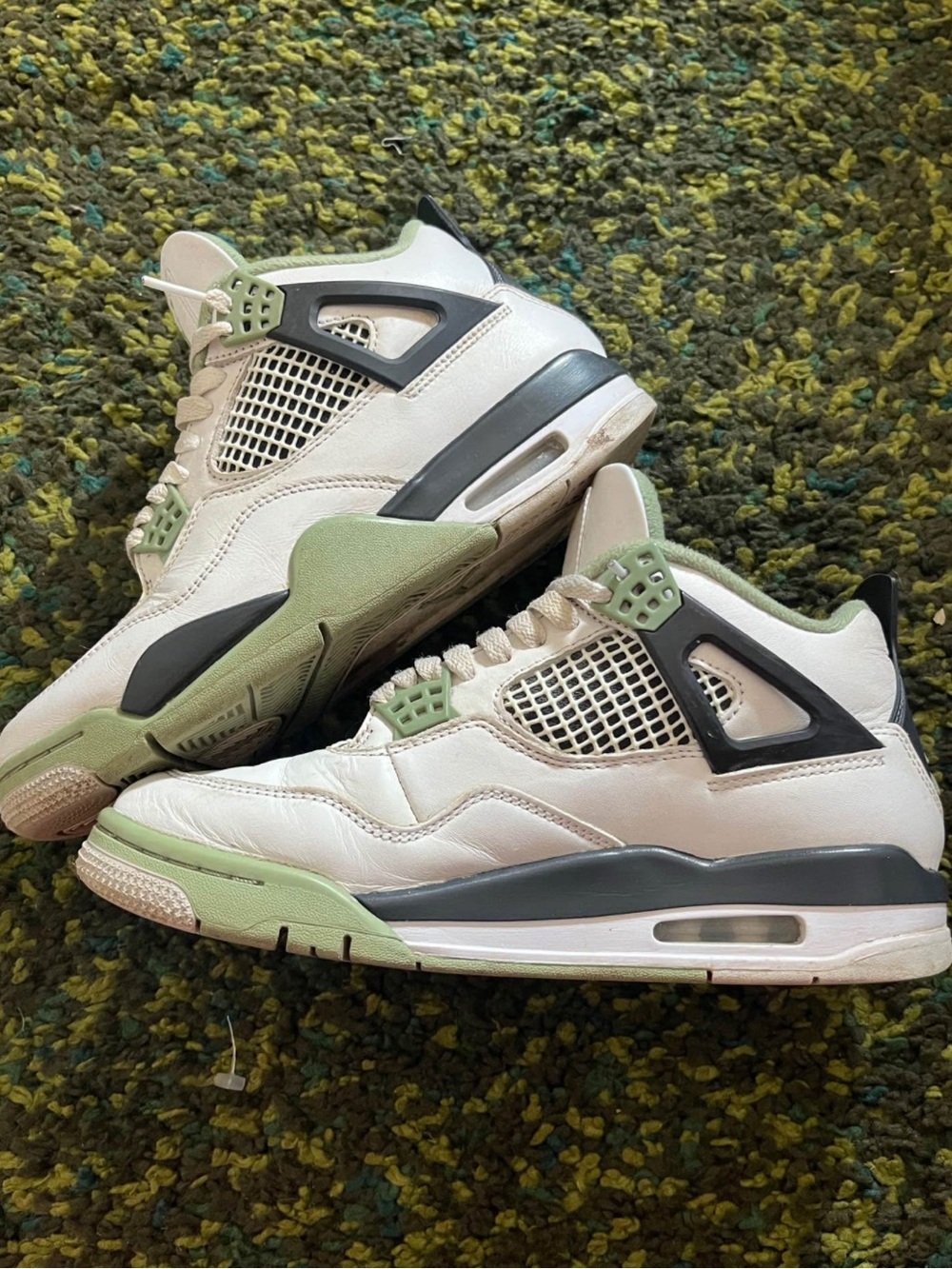 Jordan 4 Seafoam Green 6Y 8 women’s